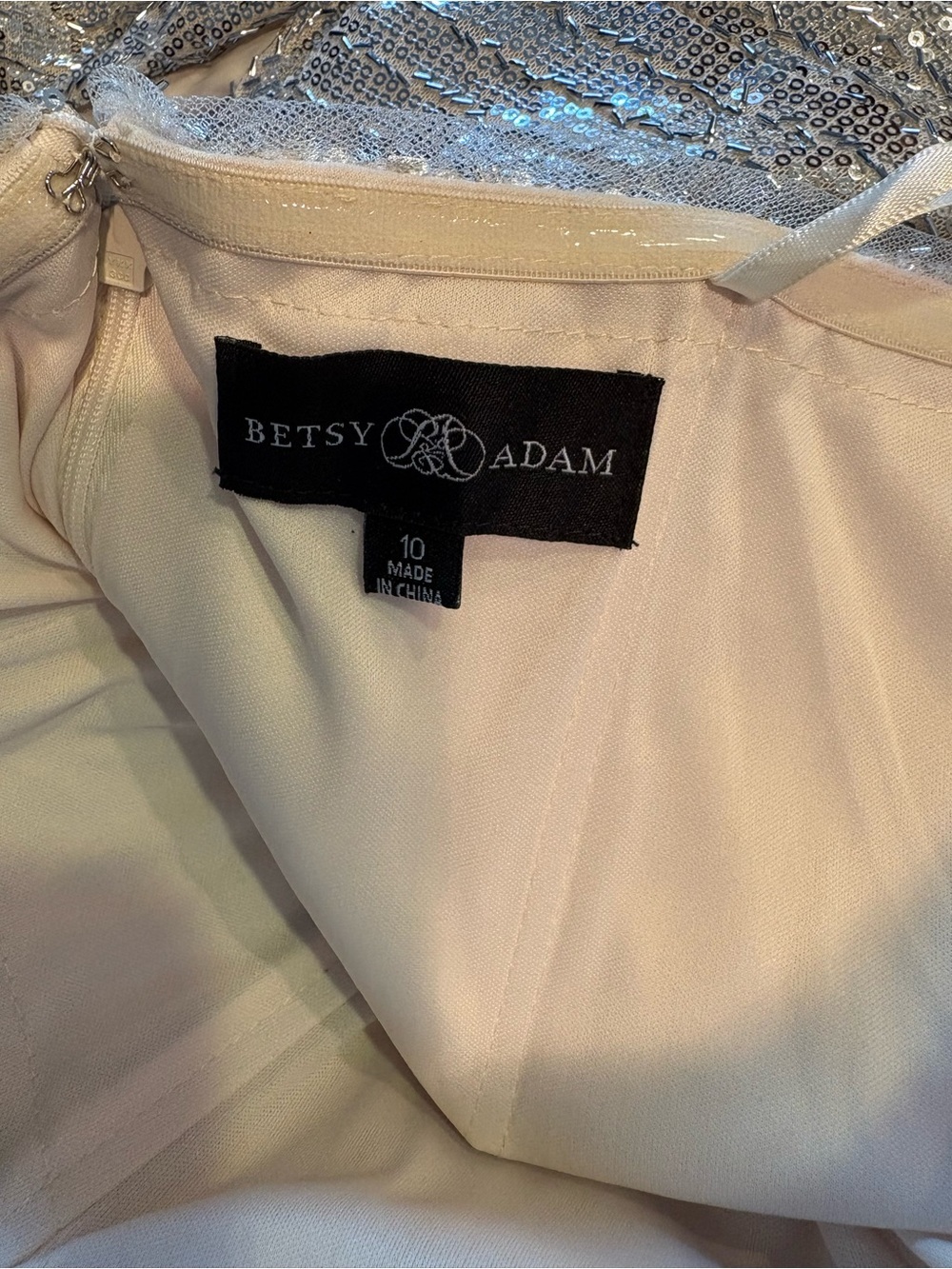 Betsy & Adam Strapless Sequin Gown Champagne Gold Size 10 NWT - Picture 7 of 11